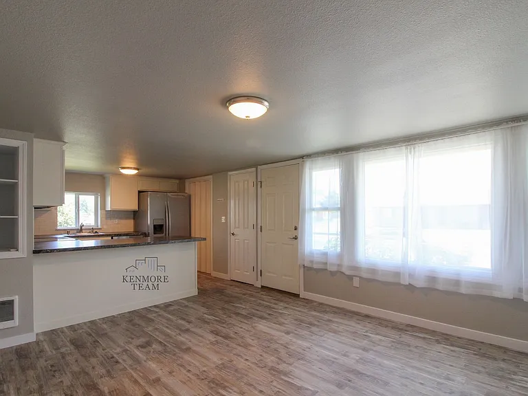 103 Casey Ave — Photo 8