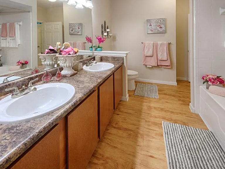 Estancia Model Main Bdrm Bathrm