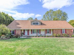 1695 Williamsburg Rd, Lexington, KY 40504