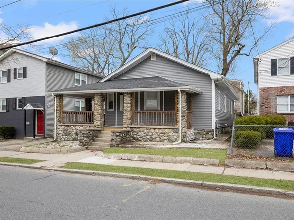 188 Oakland Ave, Providence, RI 02908