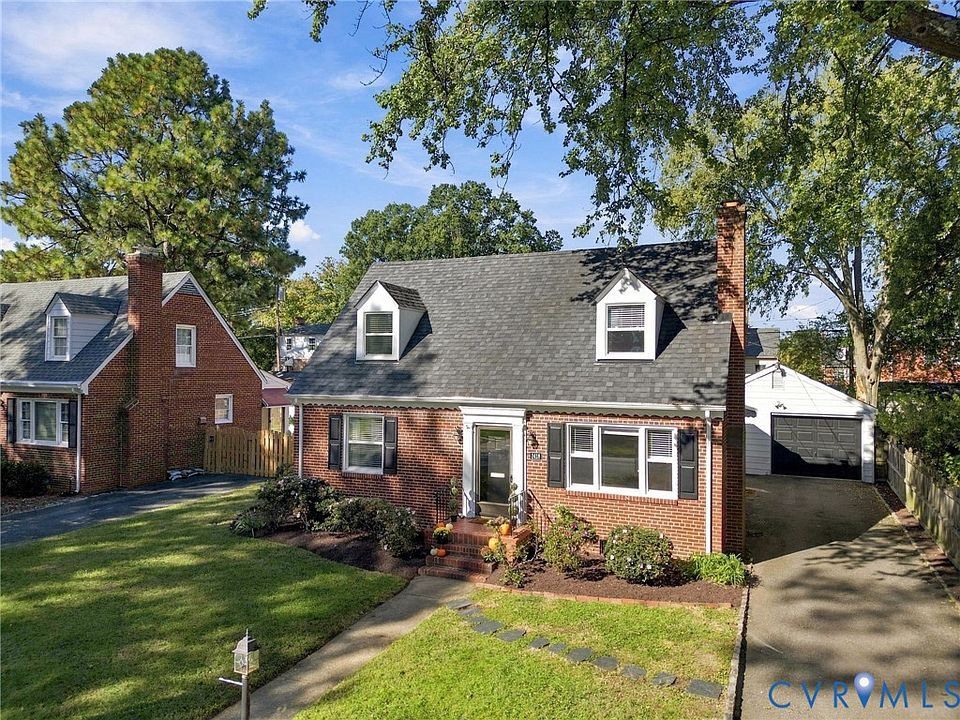 1st image of 2418 Essex Rd