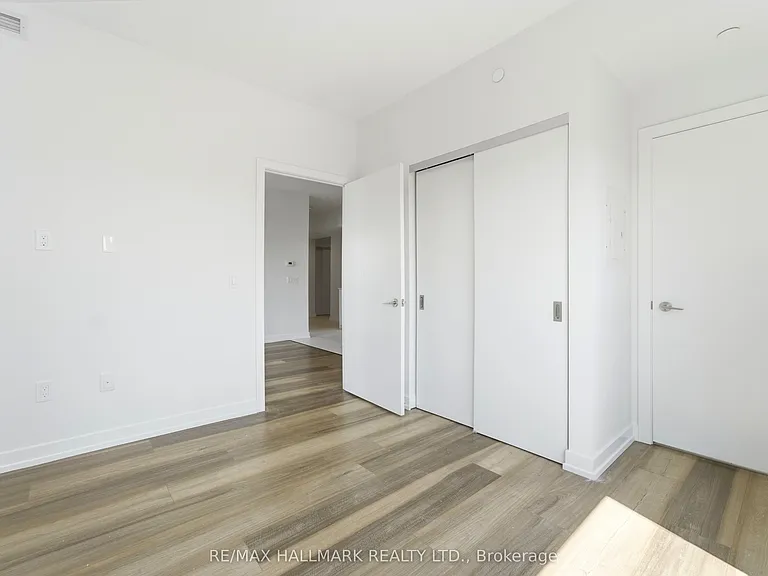 5 Wellington St S #1406 — Photo 15