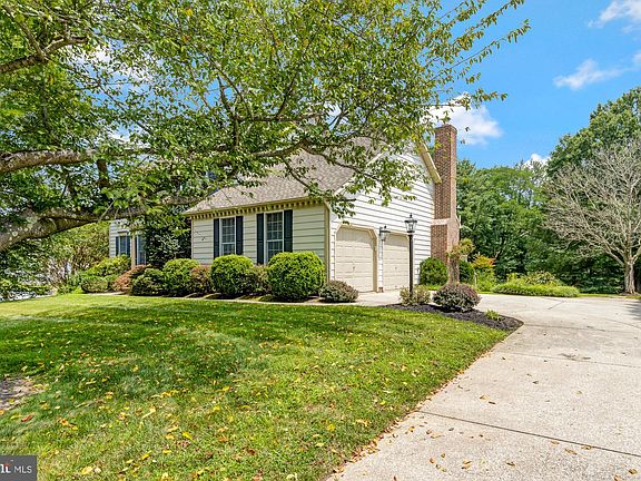2nd image of 229 Rolling Knoll Dr