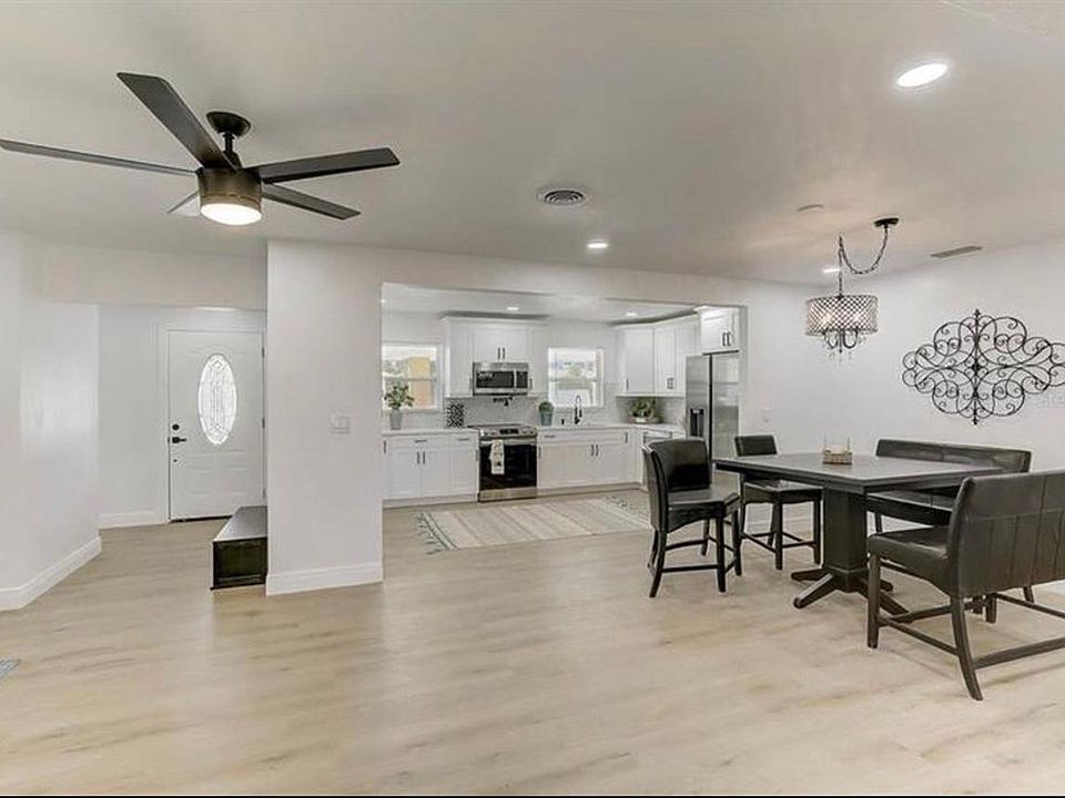 1st image of 2917 Suncrest Dr