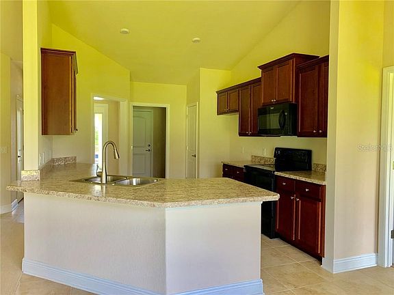 5th image of 284 Brookshire Dr