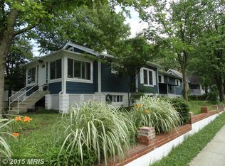 3901 Oliver St, Hyattsville, MD 20782