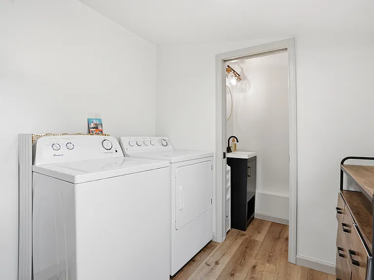 214 N Roosevelt Ave — Photo 13