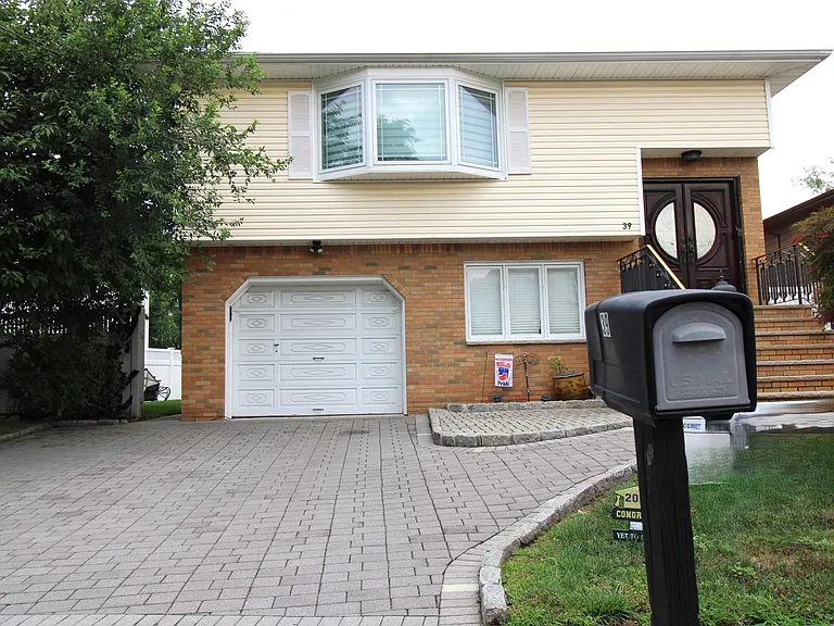 39 Ridge Rd — Photo 1