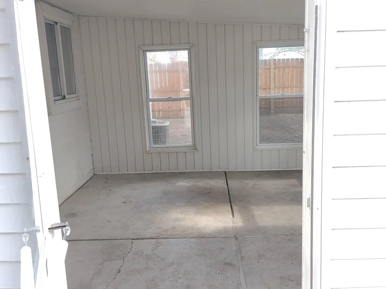 8211 Carrousel Blvd — Photo 24