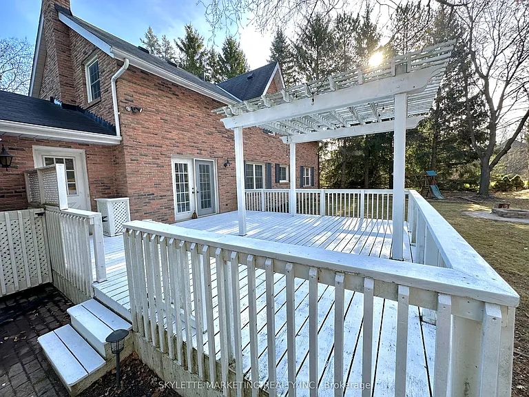 8 Blue Grass Dr — Photo 7