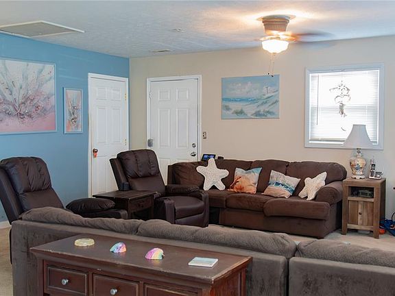 5th image of 641 Nottingham Dr