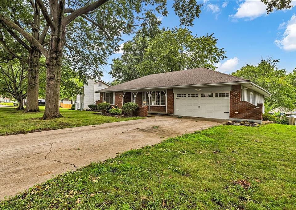 1st image of 1235 SW Horizon Dr