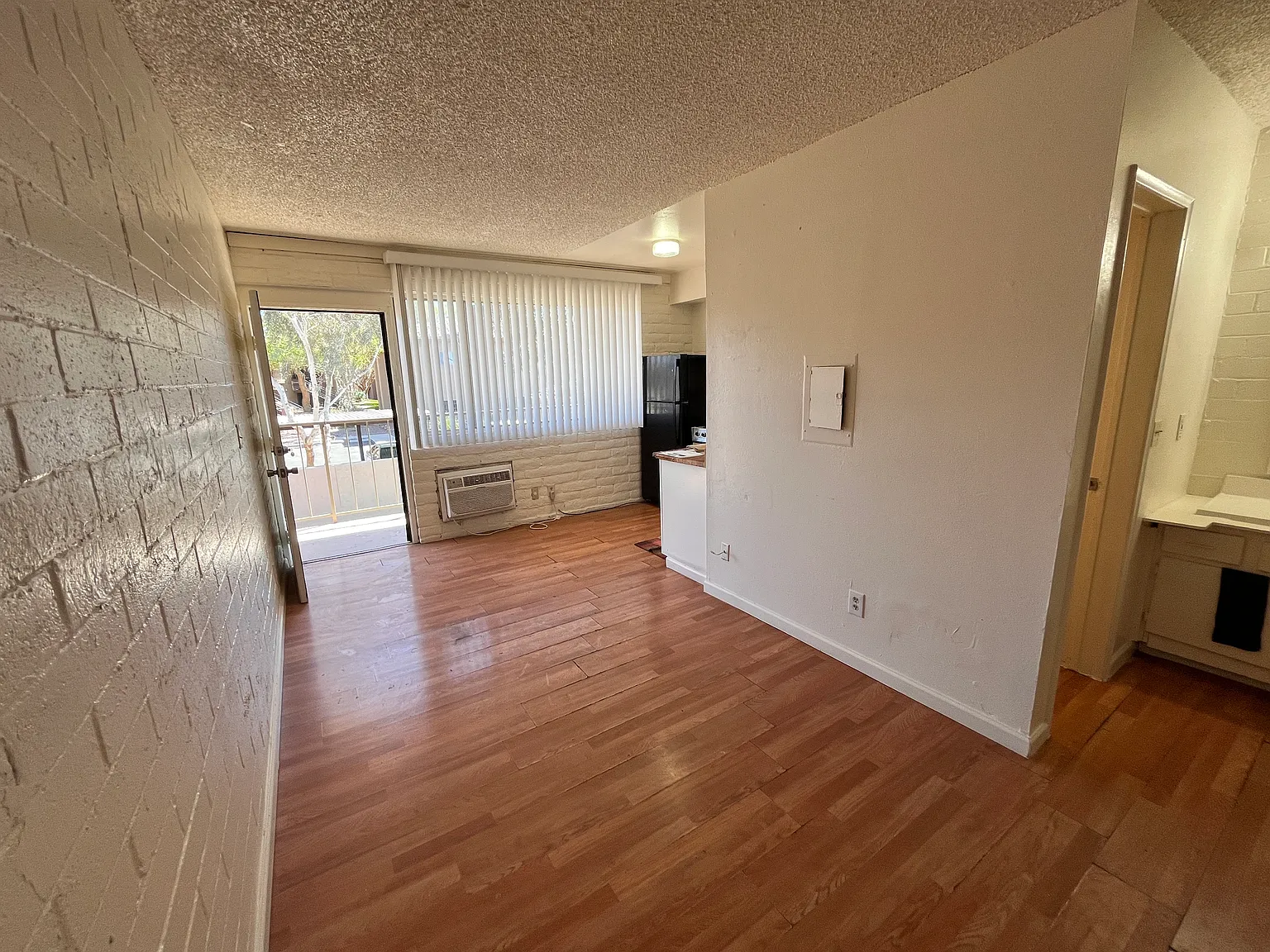 Studio, 370 sqft, $650 — Photo 3