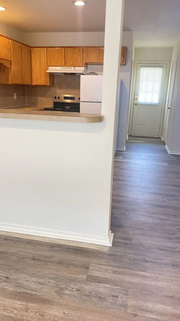 4400 Sylvia — Photo 2