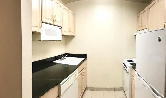 Rented by Avenues Real Estate | media 12