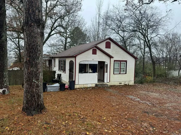 1011 9th St, Mena, AR 71953