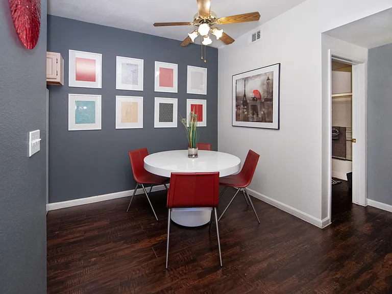 Diamond Sands Apartments — Photo 5