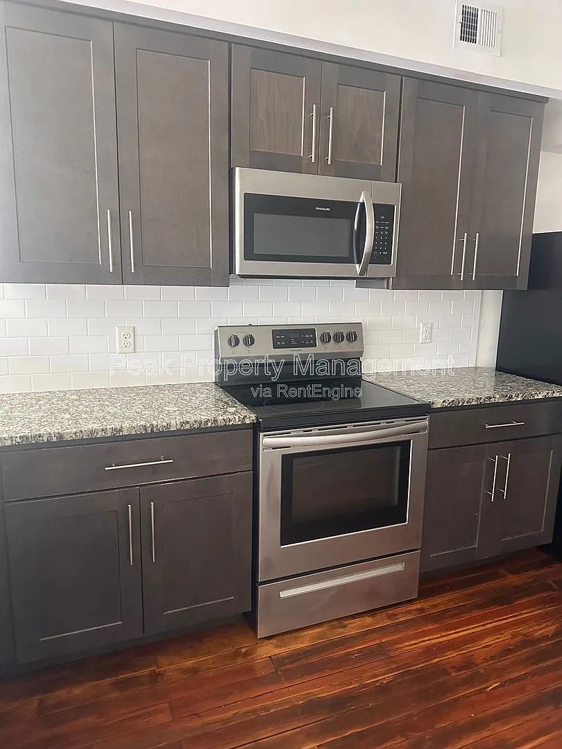 1 bed, 1.0 bath, $1,295 — Photo 4
