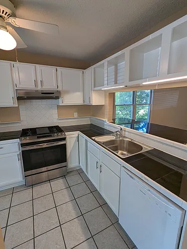 220 Saint Andrews Ln Photo 1