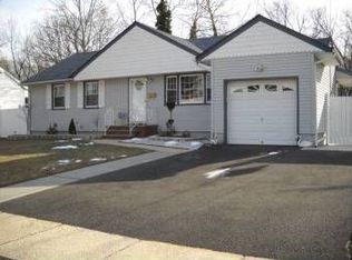 135 Valley View Rd, Hillside, NJ 07205