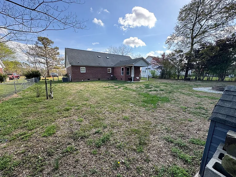 5870 McDonald Rd — Photo 15