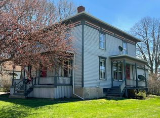 11821 Maple Ave, Hebron, IL 60034