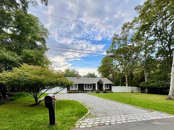 2nd image of 20 Bull Pasture Ln
