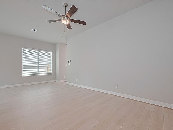 3rd image of 8933 Grovner Pl