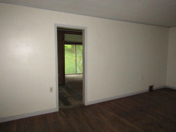 3rd image of 241 Weber Rd