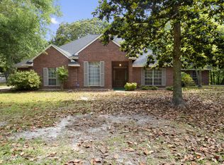 1605 Fairhaven Dr, Gautier, MS 39553