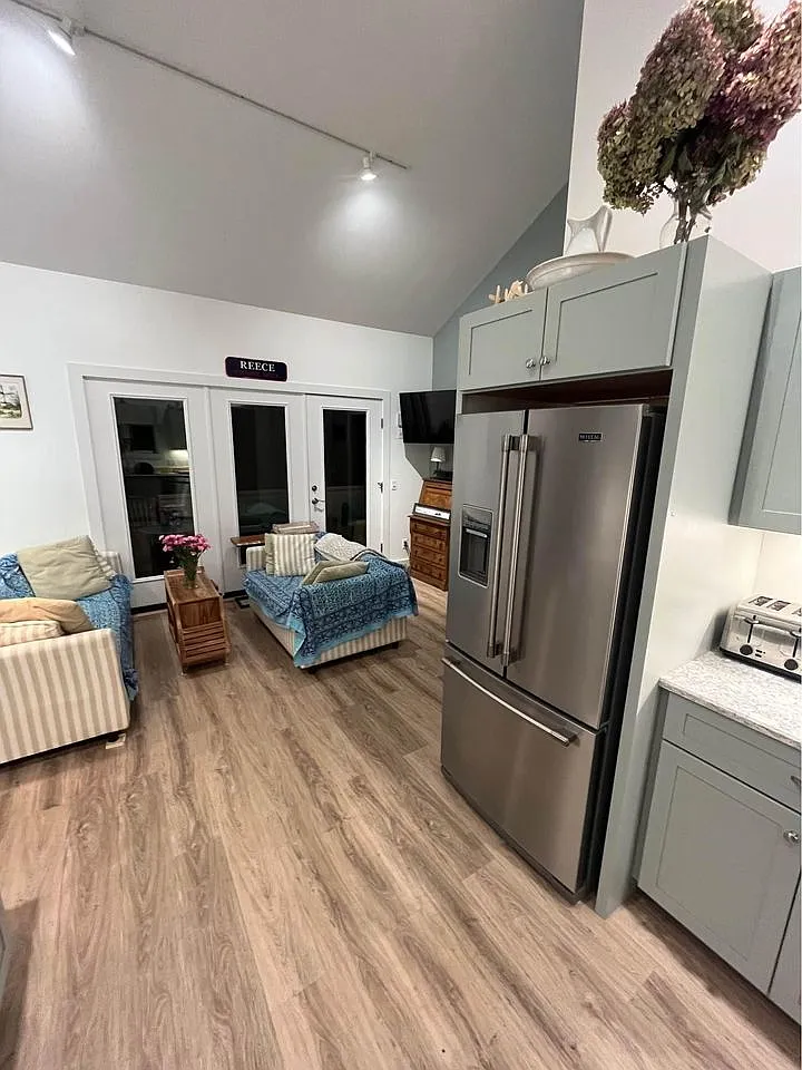 1 bed, 800 sqft, $1,900 — Photo 4