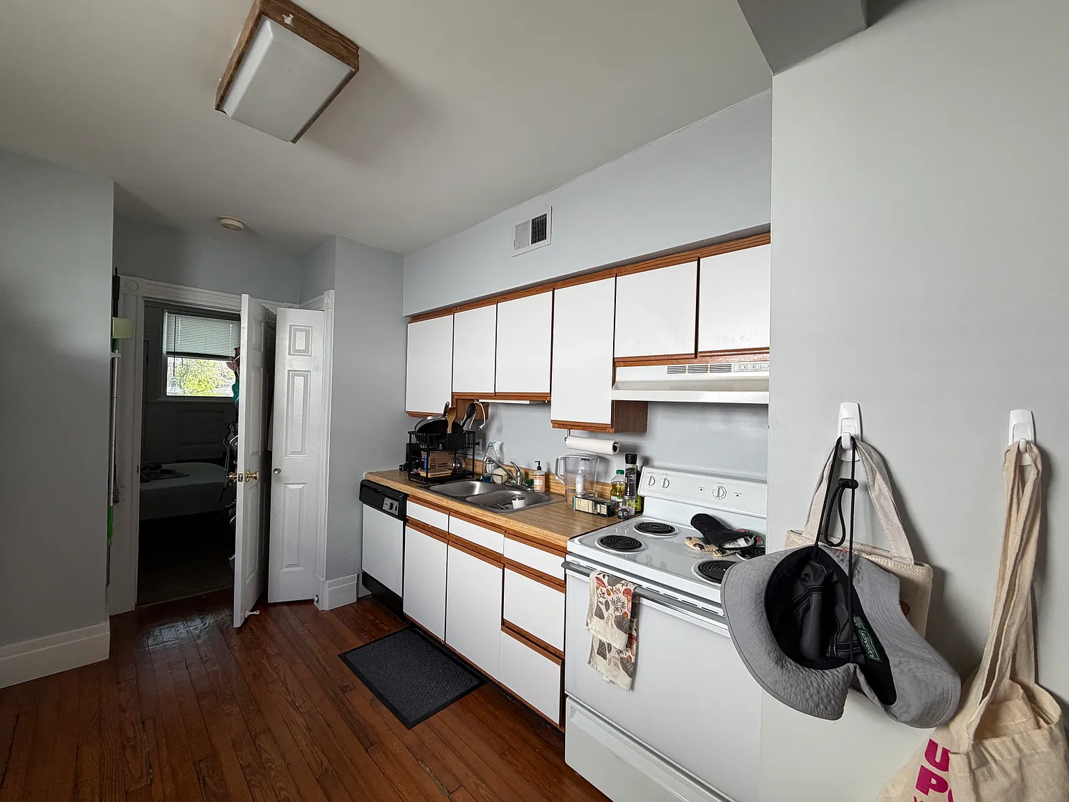 3212 Hanover Ave — Photo 3