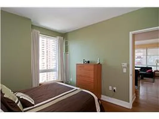 Rented by Douglas Elliman | media 4