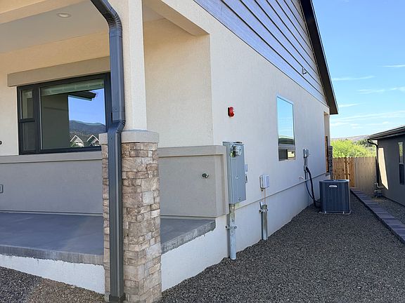 3rd image of 1714 Echo Canyon Dr