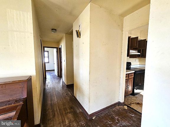 5th image of 21 N West St