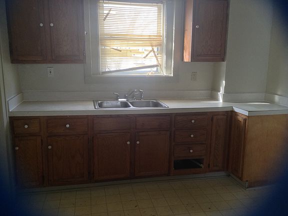 5th image of 1154 McKinley Ave