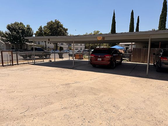 3rd image of 246 W Belleview Ave APT B