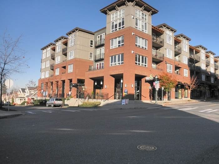 1st image of 2520 NE Park Dr #310