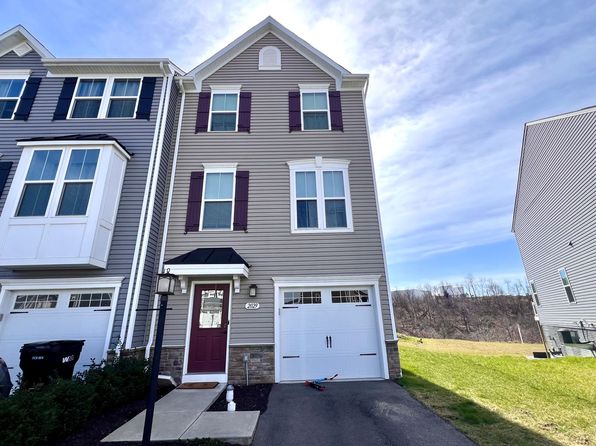 2029 Cade Dr, Monaca, PA 15061