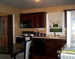 5th image of 89 Vincent Dr