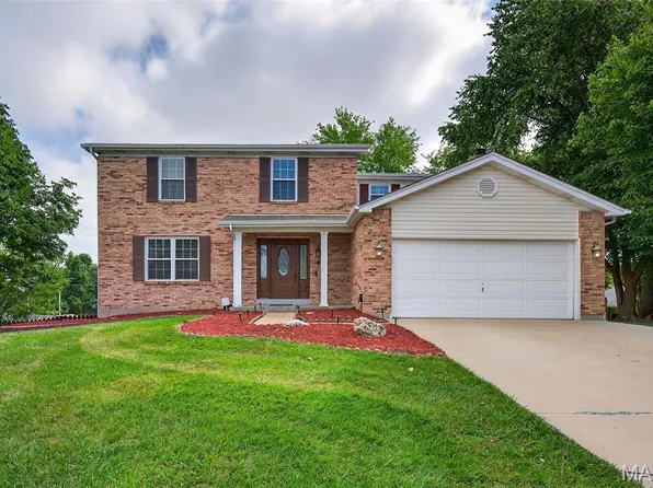 23 Vineyards Ct, Saint Charles, MO 63304