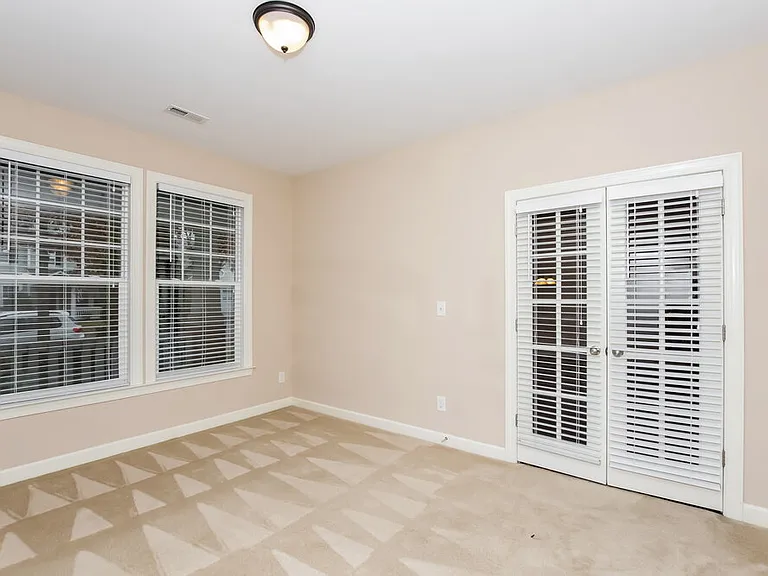 8907 Arbor Creek Dr — Photo 8