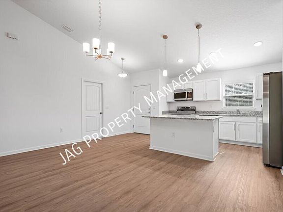3rd image of 1191 Valencia St SE