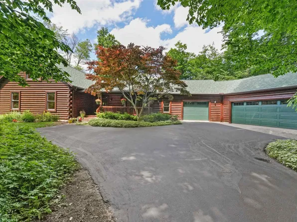 9645 E Walkabout Ln, Traverse City, MI 49684