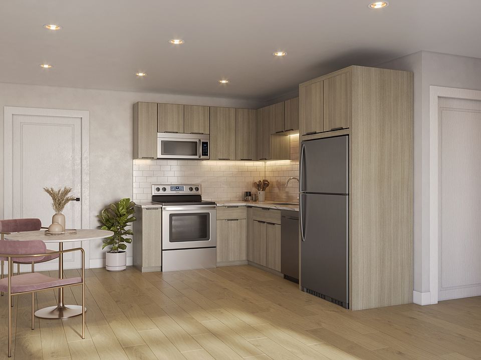 2nd image of 716 Main St #2B