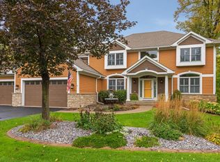 2900 Forest Rdg, Chaska, MN 55318