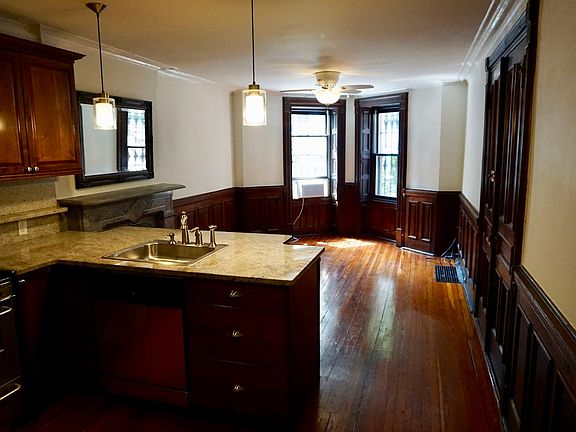 4th image of 499 8th St #1