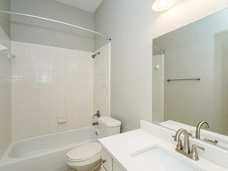 4617 Seneca Dr — Photo 15