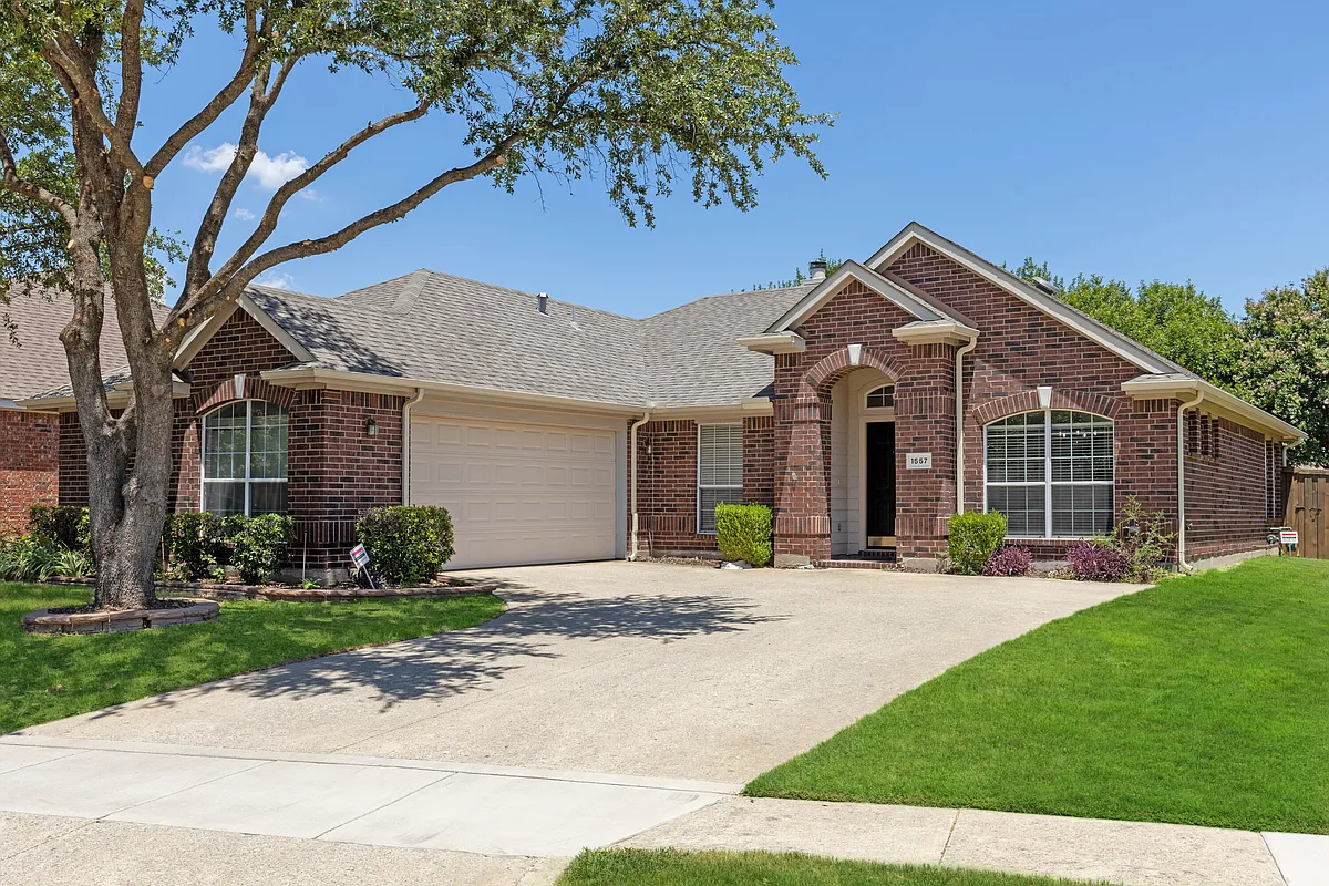 Building Photo - 1557 Charleston Dr