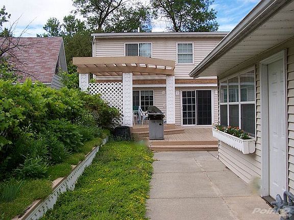 Amidon ext rear summer 16